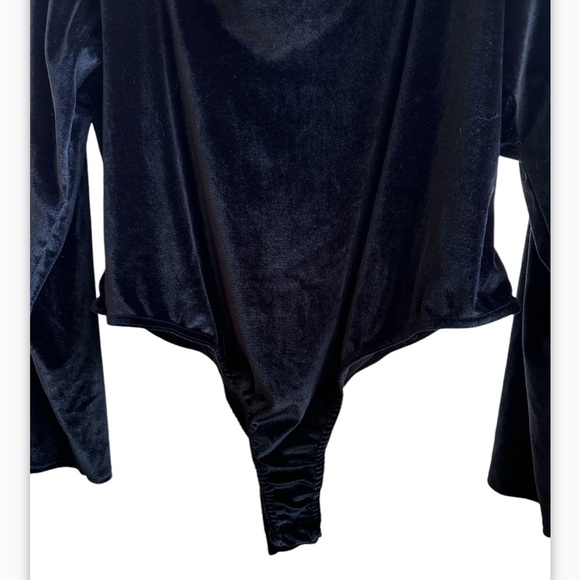 NWT BOOHOO women’s Plus Velvet Scoop Neck Bodysuit black size 20 Made in UK - Picture 2 of 6
